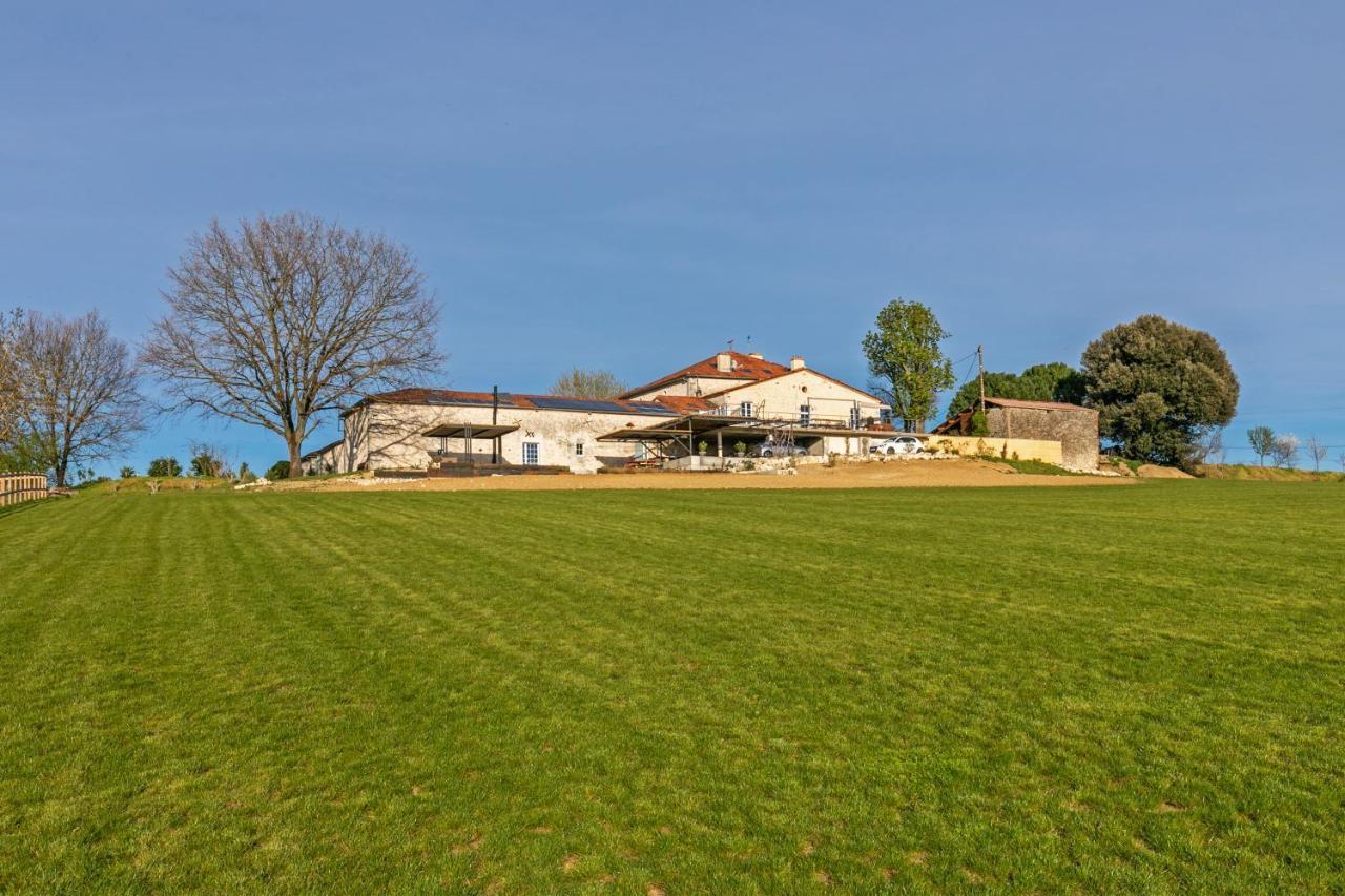 Domaine De Rambeau Castelmoron-sur-Lot Exterior foto
